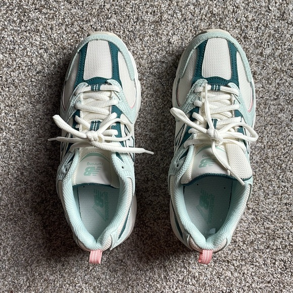 New Balance x Calia - 530 Running Sneakers - Picture 4 of 7